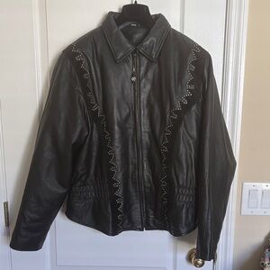 Vance Leathers Black Leather Biker Jacket with Stud Details Thermalinsulation